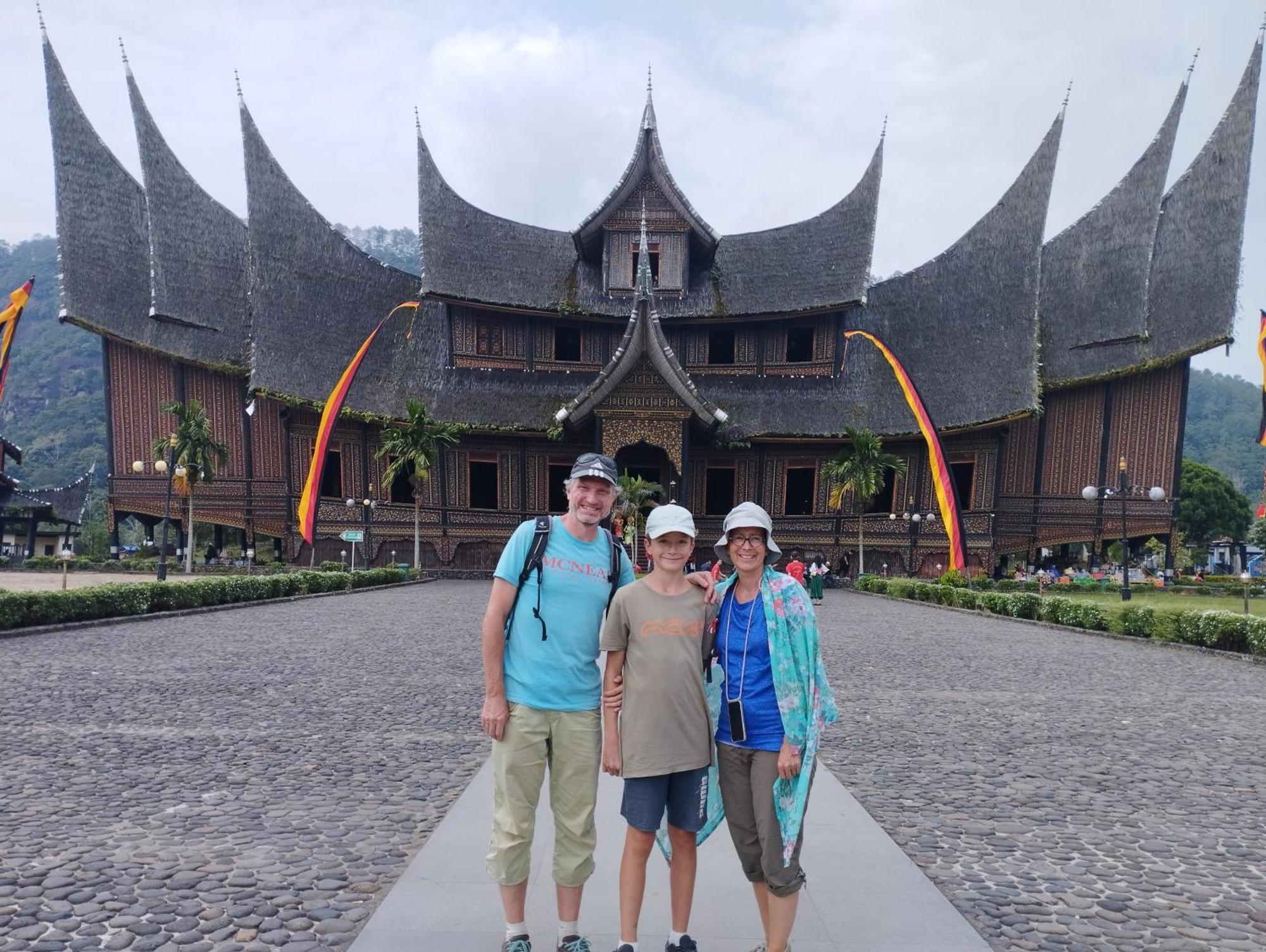 Mando Homestay III Bukittinggi Extérieur photo